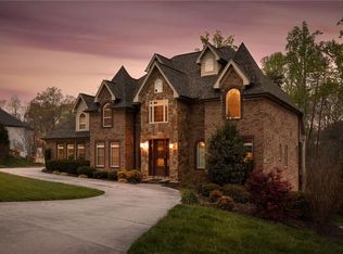 8557 Sheppards Run Dr, Kernersville, NC 27284