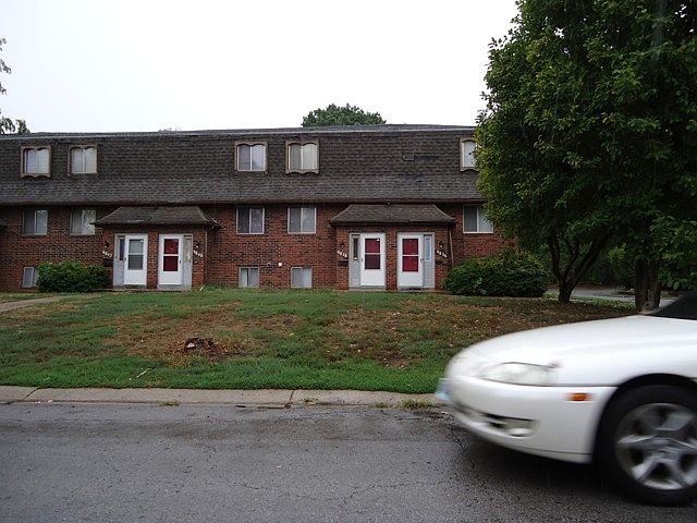 1st image of 9824 Locust St