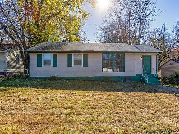 2nd image of 4202 Fayette Cir