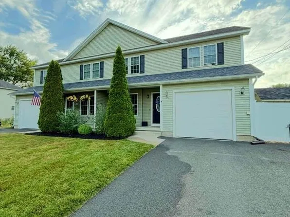17 Hubbard St #B, Westfield, MA 01085