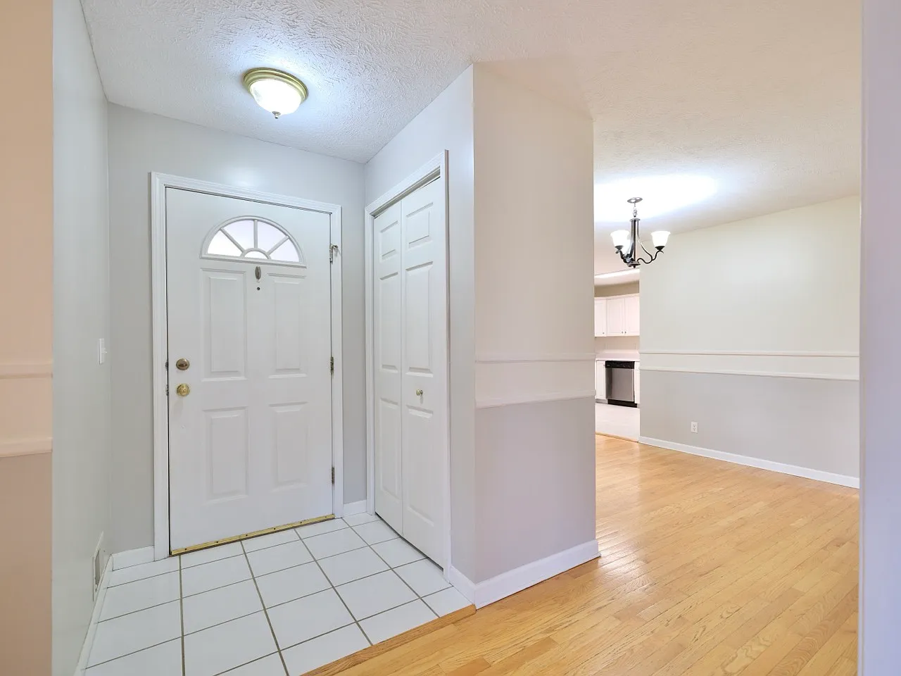 2 bed, 1453 sqft, $1,900 — Photo 2