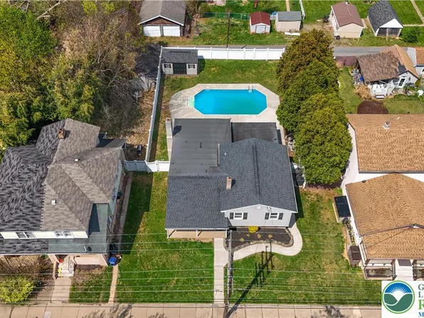 2233 Front St, Easton, PA 18042