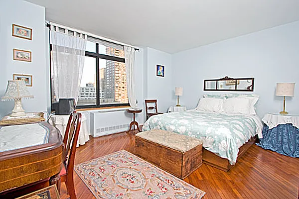 Sold by Adriana Arciello, LREB | media 13