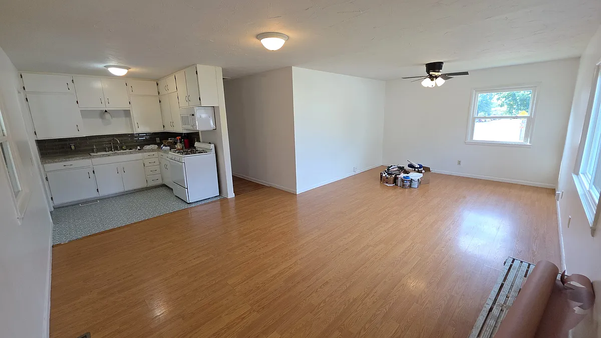Building Photo - 310 S Little Eagle Dr