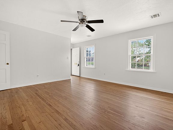 2nd image of 721 NW 46th St