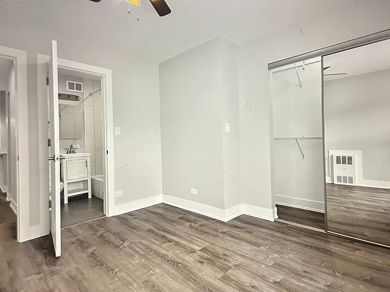 1303 W Estes Ave #2W — Photo 7