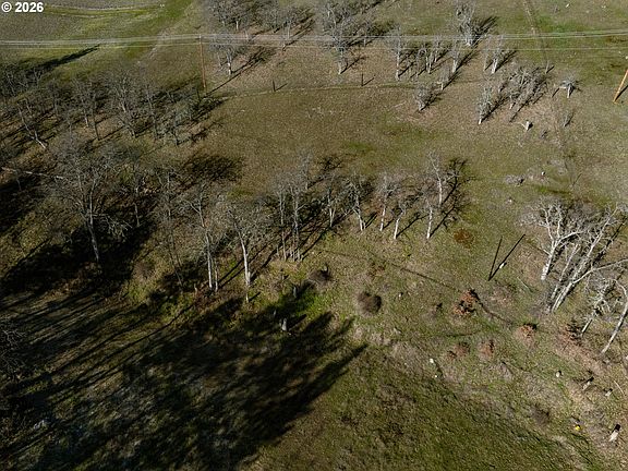 5th image of 3673 Browns Creek Rd