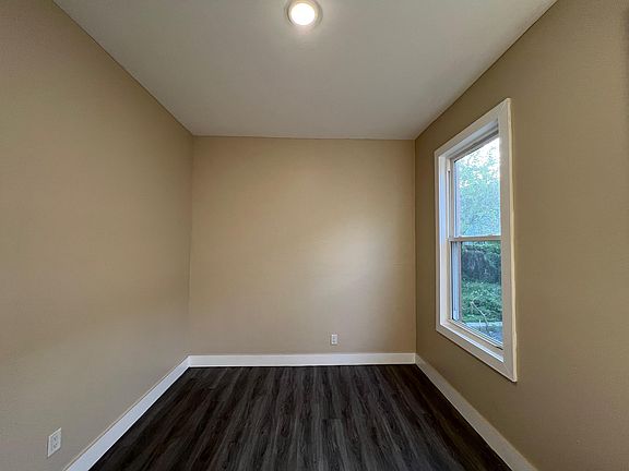 5th image of 49 Cator Ave #1E