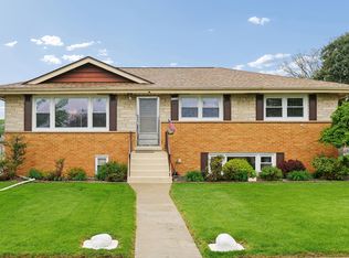 7730 S Octavia Ave, Bridgeview, IL 60455
