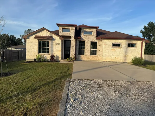 6723 Windhaven Rd, Liverpool, TX 77577