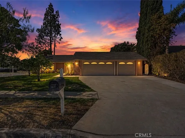 1077 Westpark Ln, Corona, CA 92882