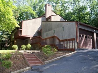 68 Jacobs Creek Rd, Ewing, NJ 08628