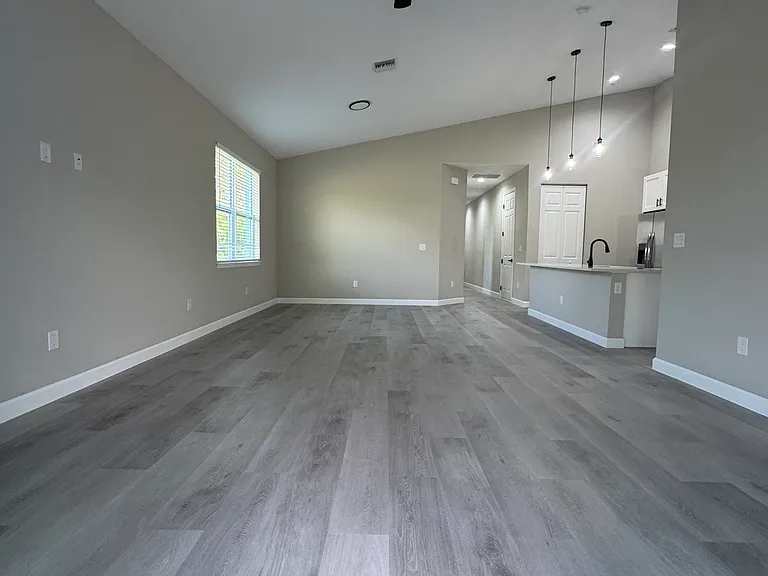 13242 Blytheville Ave #B — Photo 9