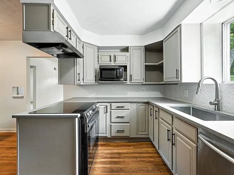 3369 S Emerson St — Photo 4