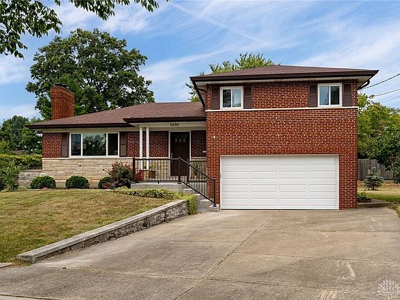 2nd image of 1070 Shangrila Dr