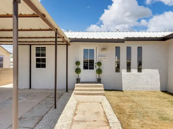 711 E 9th St, Pecos, TX 79772