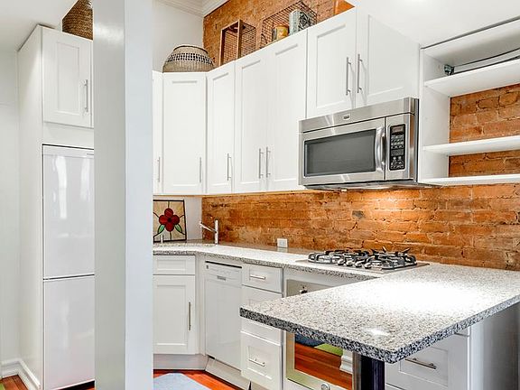 4th image of 453 W 43rd St APT 2A