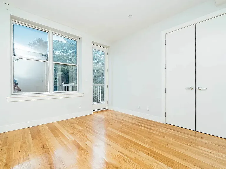 22 Fayette St #3R — Photo 2