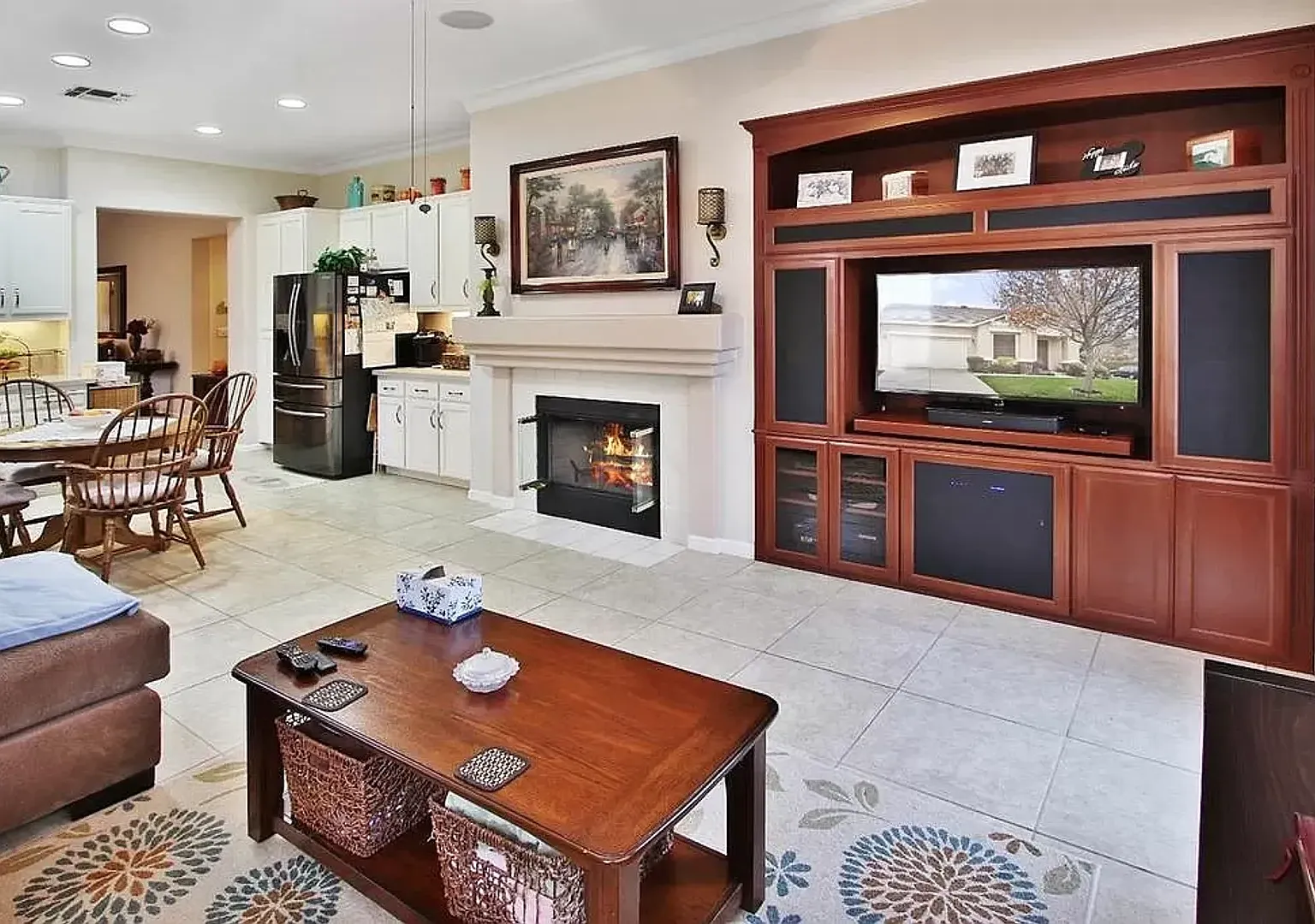 Spacious 4-Bedroom Home in Desirable Tracy Neighborhood! — Photo 4
