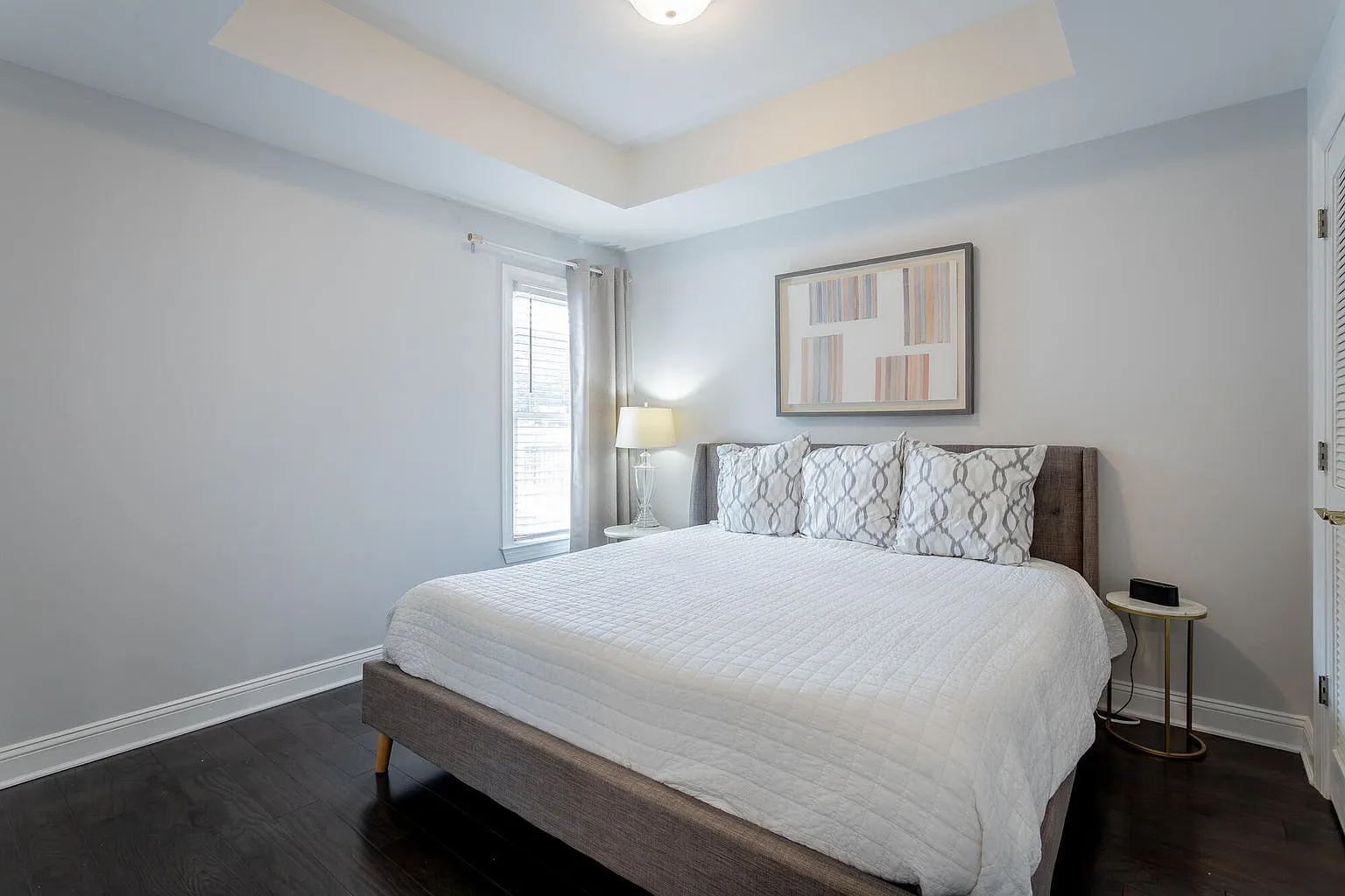 2 bed, 975 sqft, $2,250 — Photo 2