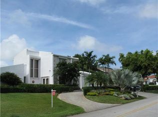 8285 SW 176th Ter, Palmetto Bay, FL 33157