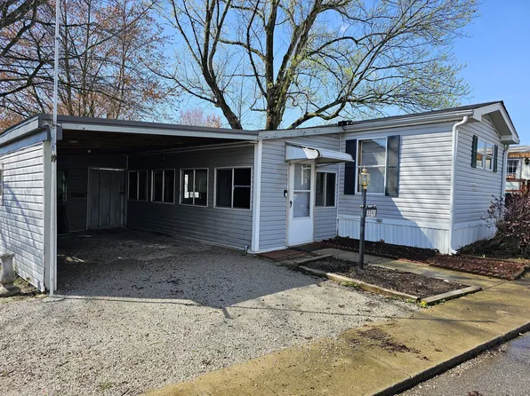 3041 Van Bibber Lake Est, Greencastle, IN 46135