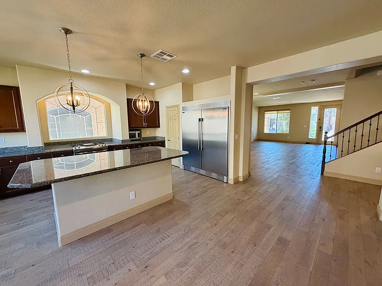 9842 Russian Hill St — Photo 15
