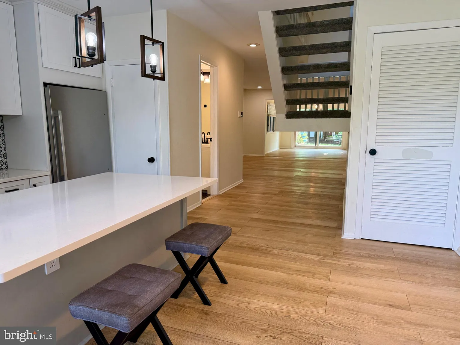 3 bed, 1.5 bath, 1404 sqft, $3,350 — Photo 2