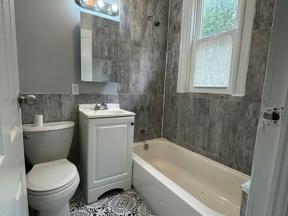 Modern Bathroom