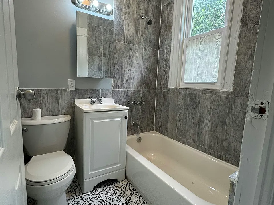 Modern Bathroom