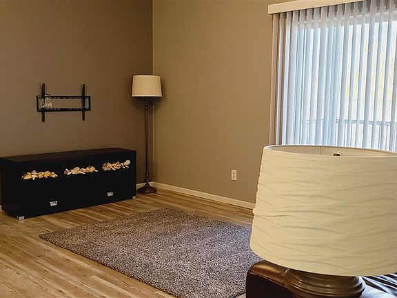 5th image of 2625 Orchard Dr