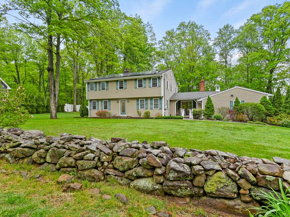 154 Finch Ave, Meriden, CT 06451