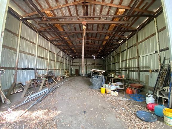 4th image of 20213 Narrow Rd