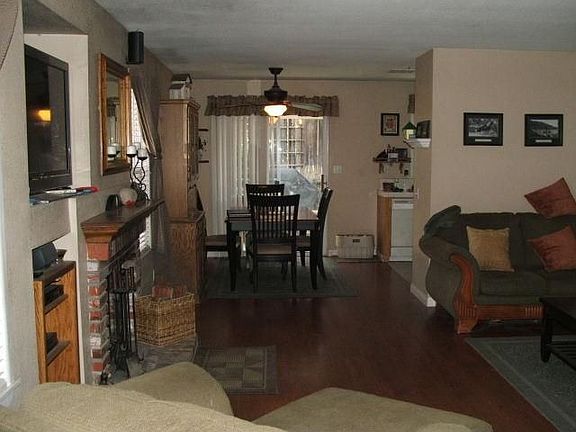 4th image of 11351 Elm Ave