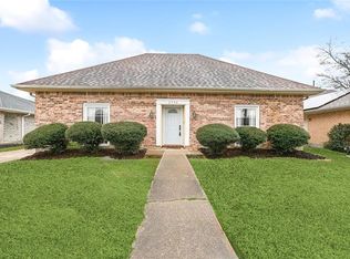 2732 W Friendship Dr, Harvey, LA 70058
