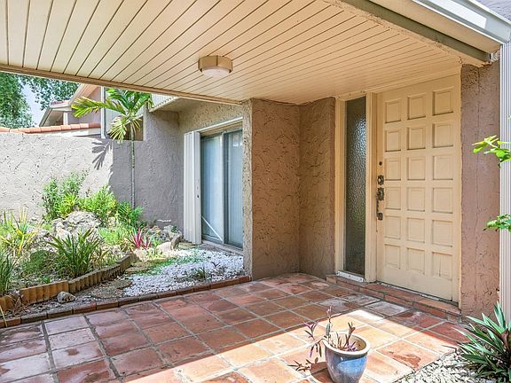5th image of 203 Bonnie Brae Way #34