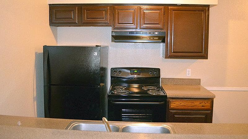 2nd image of 535 W Hutchins Pl