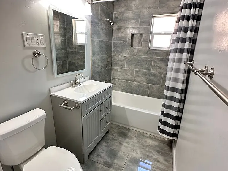2120 La Veta Dr NE — Photo 38