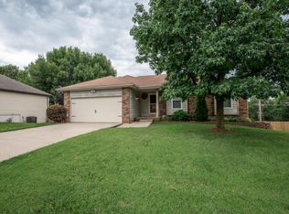 3437 S Ridgecrest Ave, Springfield, MO 65807