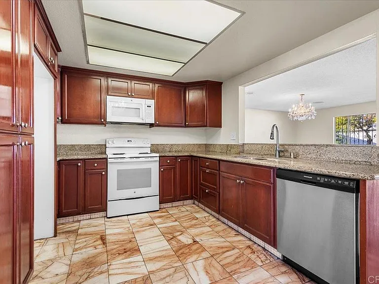 3136 Don Pancho Way — Photo 2