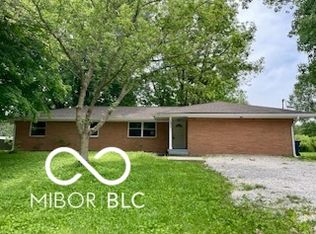 6373 E Hadley Rd, Mooresville, IN 46158