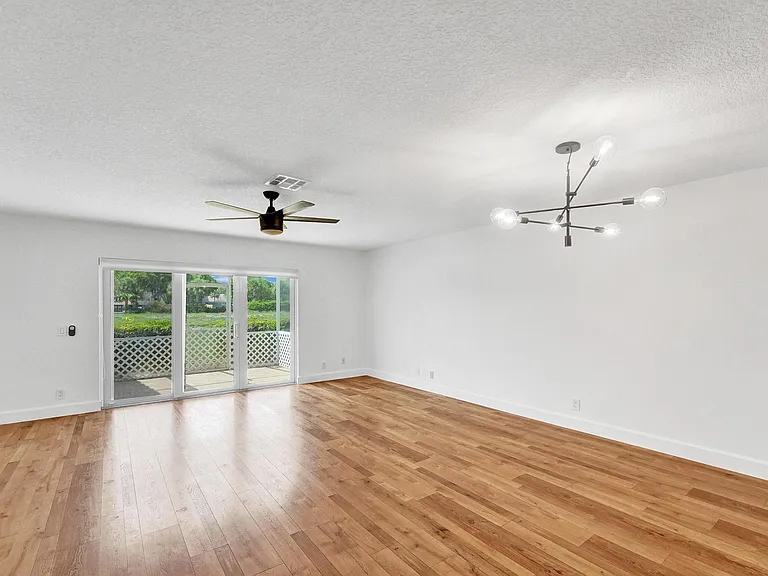 3407 Deer Creek Palladian Cir — Photo 14