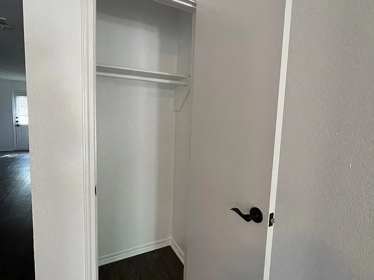 6308 Shasta Trl — Photo 13