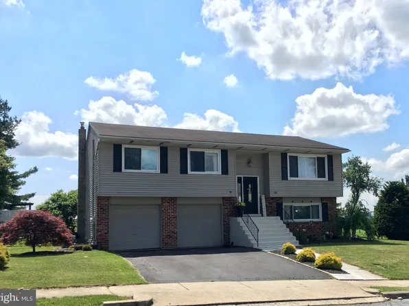 120 Hoch Ave, Topton, PA 19562