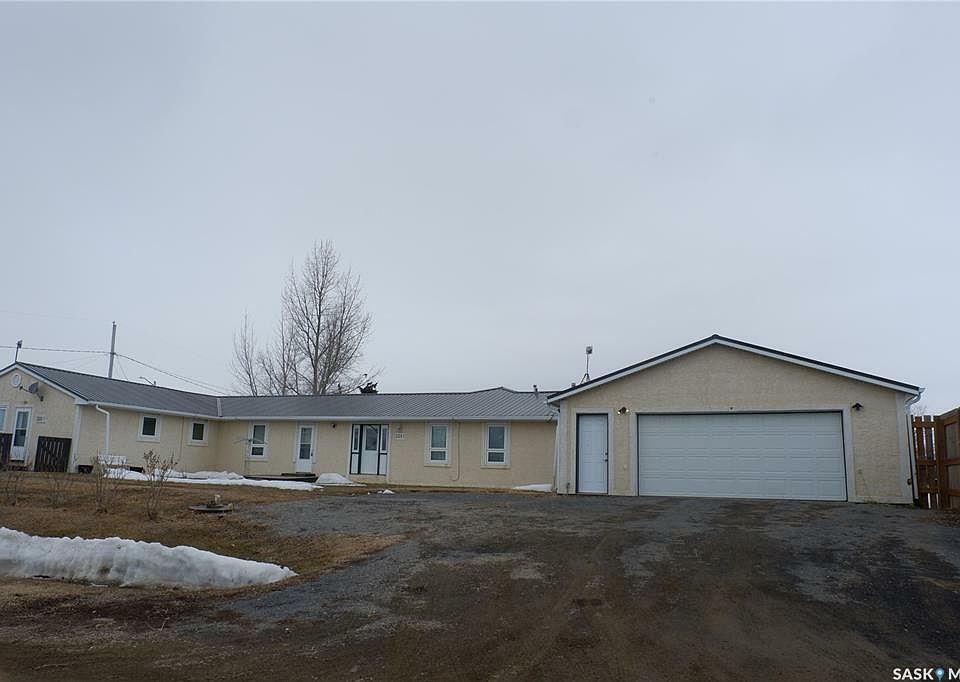 1st image of 301 Assiniboia Ave