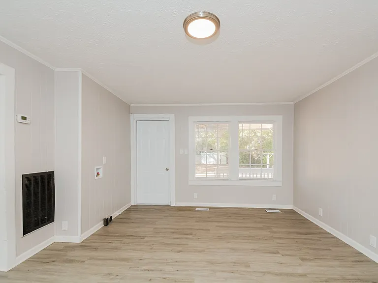 1774800_017_living_room_13322575.jpg