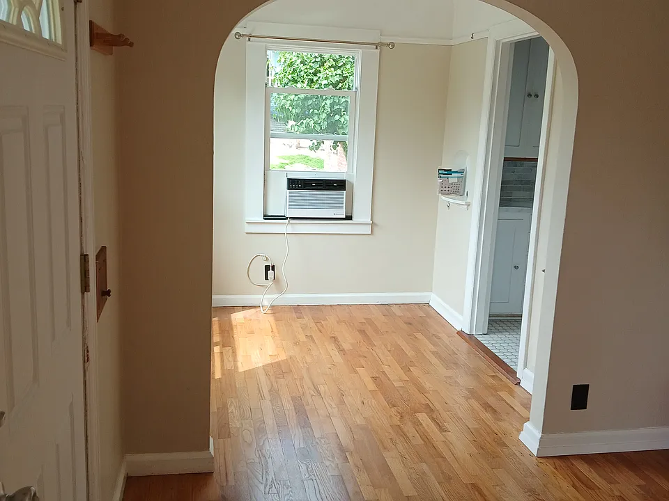 view into dinning room