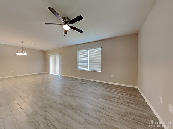 4th image of 1038 Ashentree Dr