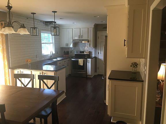 3rd image of 2508 Meadow Lark Ln