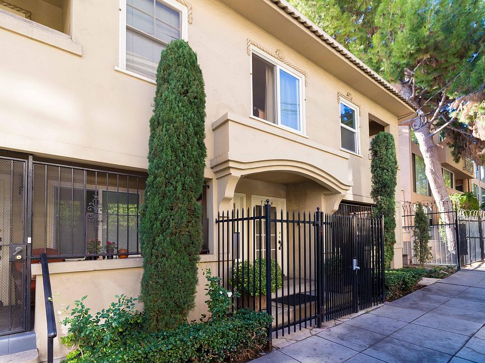 1st image of 7210 Hawthorn Ave #7214